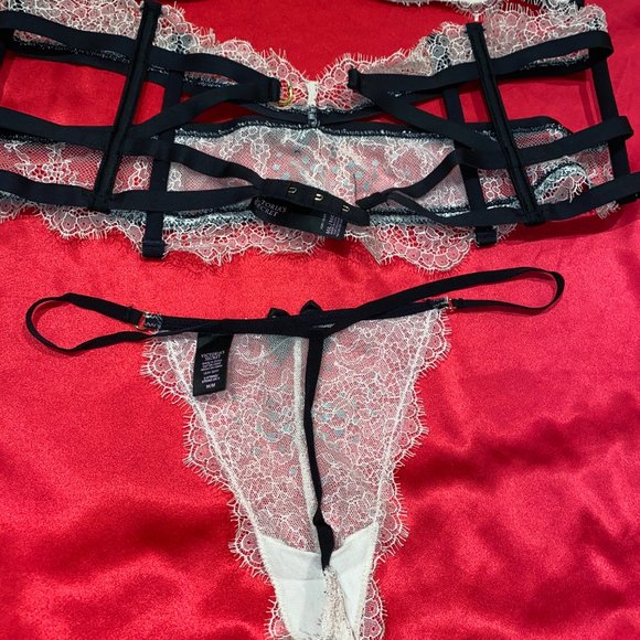 Victorias Secret Medium Large 2 Piece Swarovski Crystal Set - Picture 2 of 8